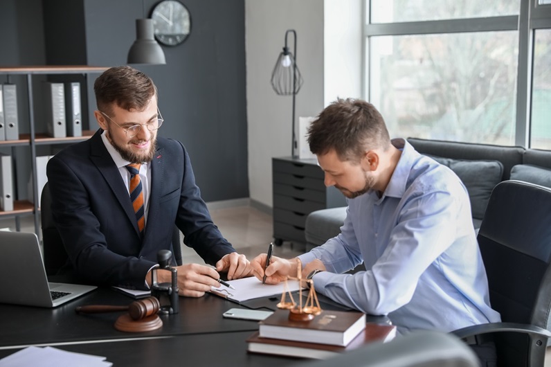 Who Qualifies For An R-1 Visa In The United States