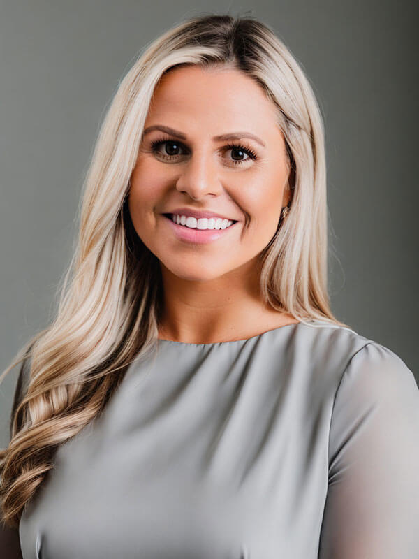 Linda Hamilton - Our Immigration Attorney At Lozano Law Firm